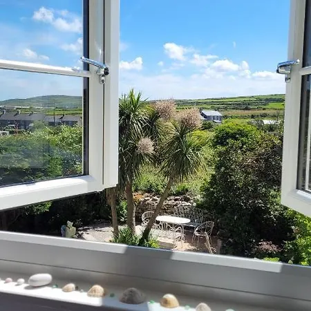 Holiday home Cosy Terraced Cornish Near The Sea *