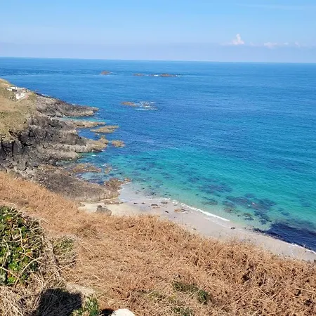 Cosy Terraced Cornish Near The Sea Holiday home *